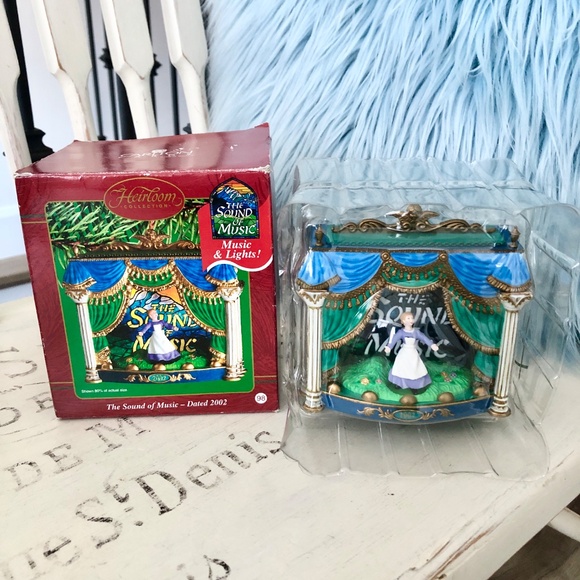 The Sound of Music, Broadway, Light, Sound, Vintage 2002 Carlton Cards, Ornament - Picture 4 of 16